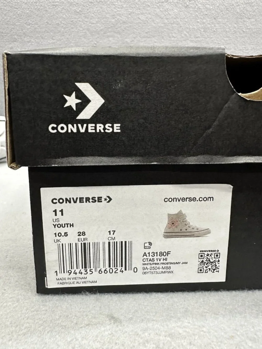 Converse Sneakers CTAS 1V Girls Size 11Y High Top White Pink Heart Print NIB